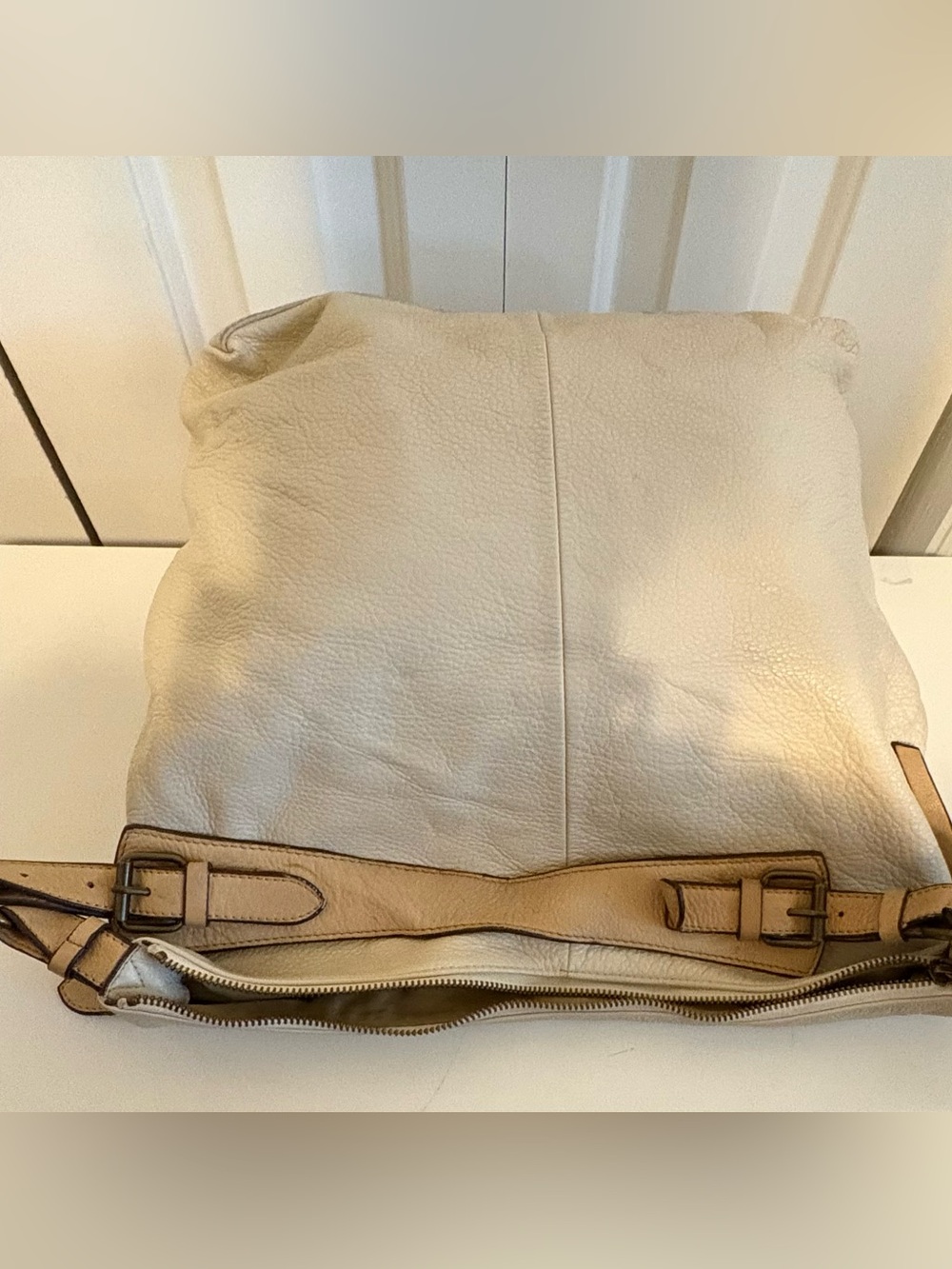CYNTHIA ROWLEY Cream Leather Hobo Shoulder Bag - Soft Pebbled Finish - Picture 5 of 11
